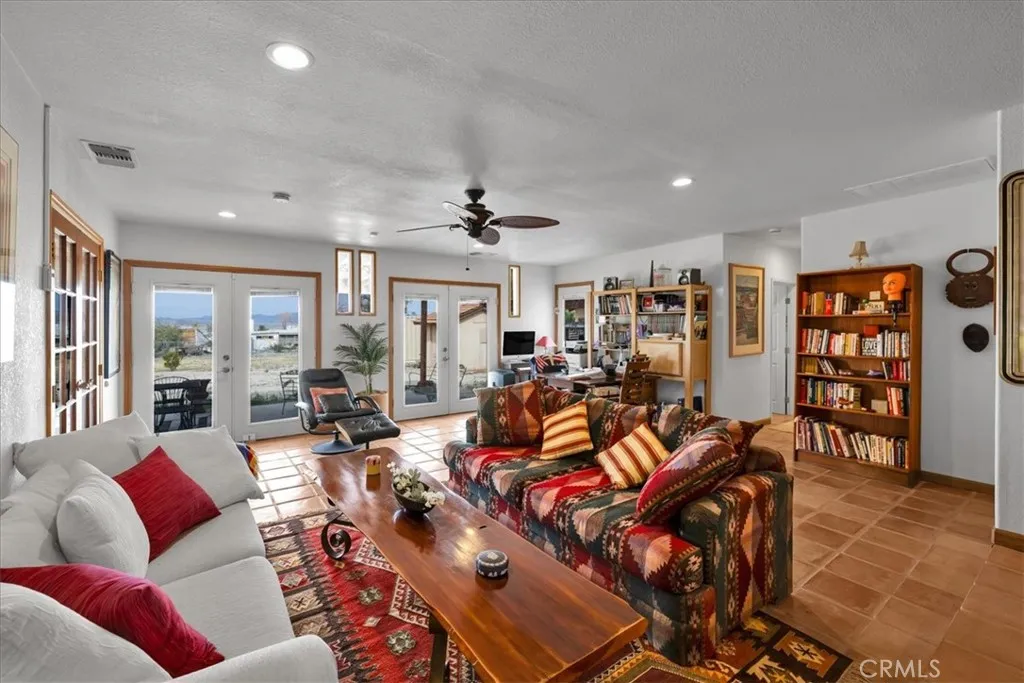 74784 Foothill Drive, 29 Palms, California 92277 home-pic-16