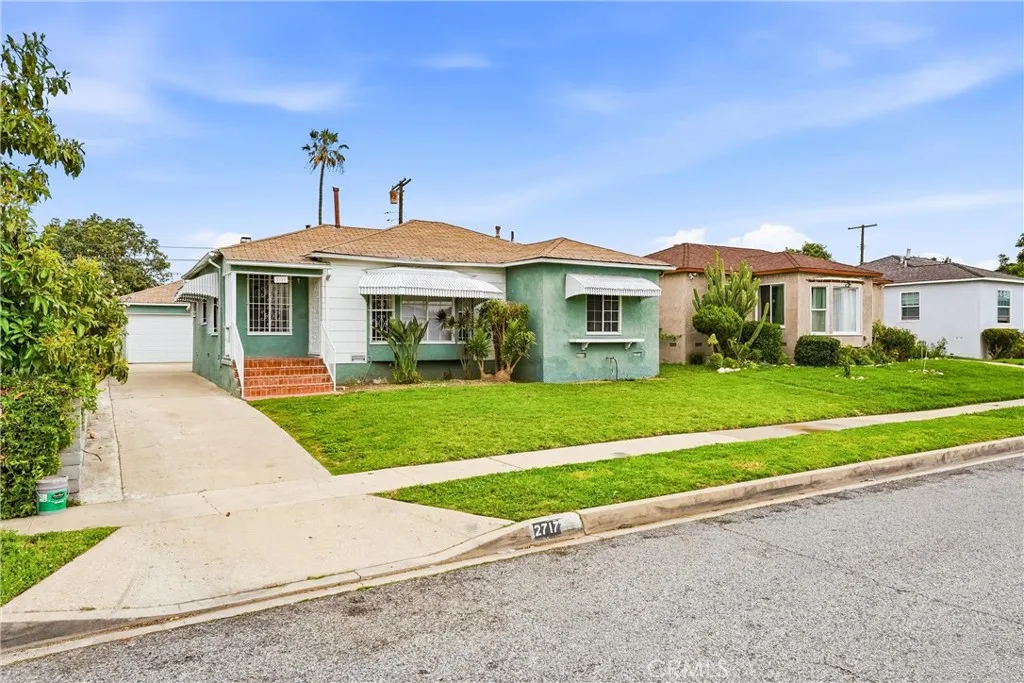 2717 W Tichenor, Compton, California 90220 home-pic-1