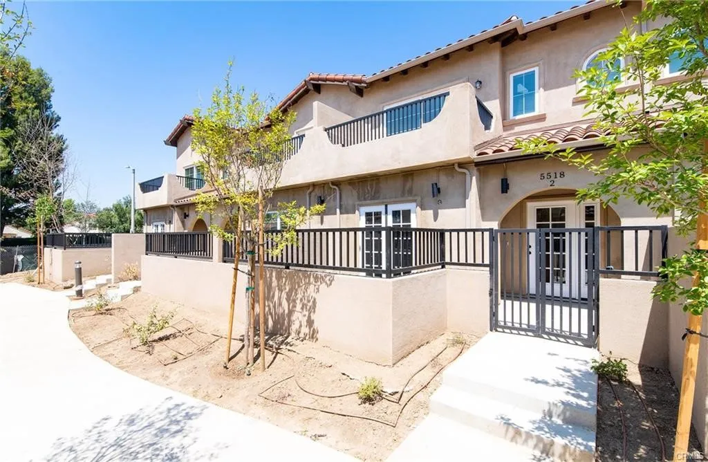 5526 E Los Angeles Avenue 2, Simi Valley, California 93063 home-pic-36
