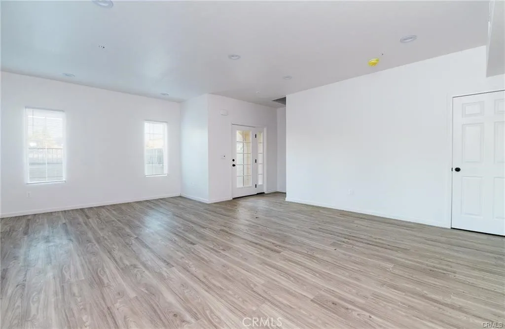 5526 E Los Angeles Avenue 2, Simi Valley, California 93063 home-pic-10