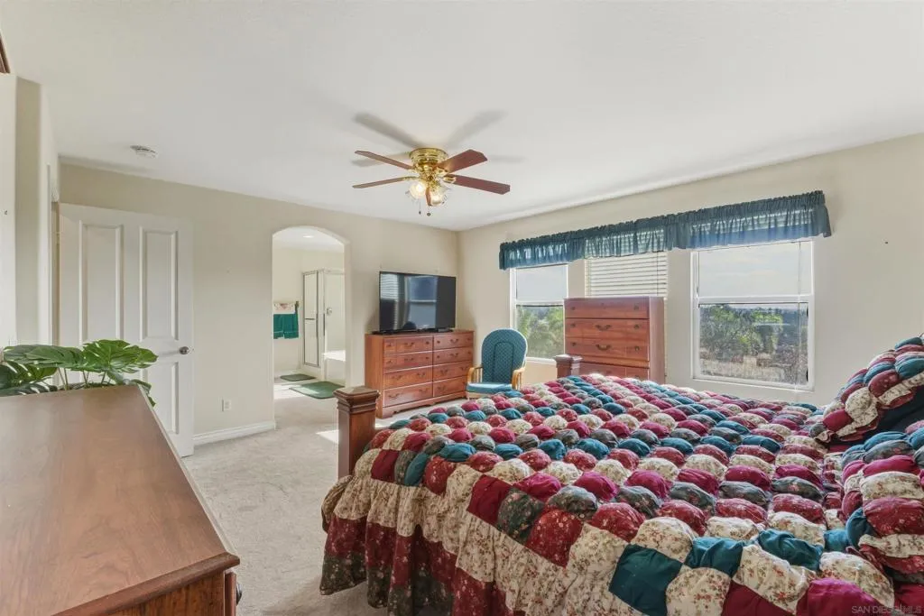 2466 Falcon Valley, Chula Vista, California 91914 home-pic-22