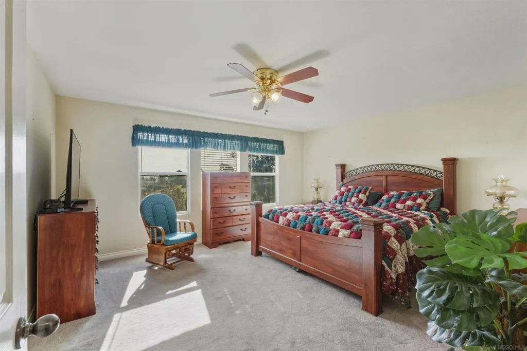 2466 Falcon Valley, Chula Vista, California 91914 home-pic-21