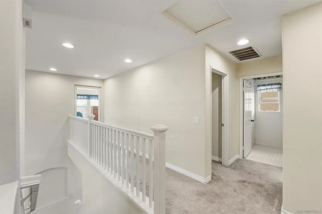 2466 Falcon Valley, Chula Vista, California 91914 home-pic-15