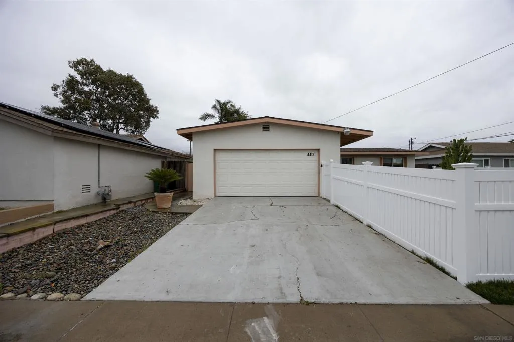 4413 Mount Henry Avenue, San Diego, California 92117 home-pic-3