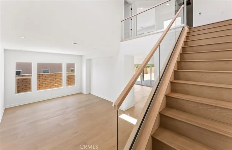 11838 Canoga Avenue, Chatsworth, California 91311