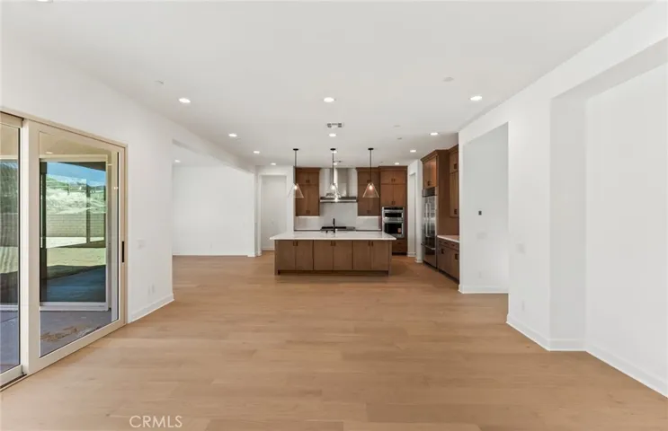 11838 Canoga Avenue, Chatsworth, California 91311