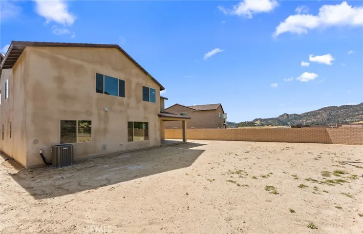 11838 Canoga Avenue, Chatsworth, California 91311