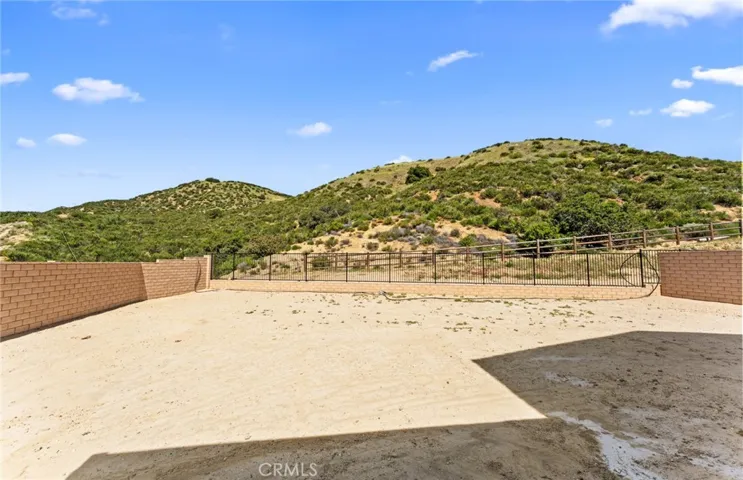 11838 Canoga Avenue, Chatsworth, California 91311