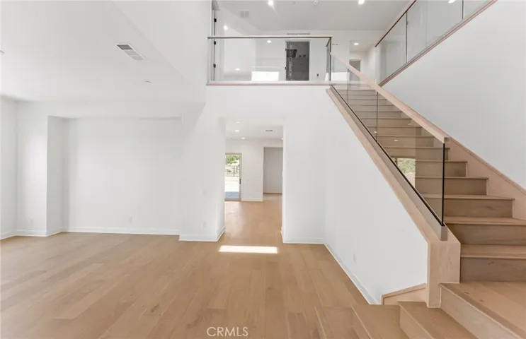 11838 Canoga Avenue, Chatsworth, California 91311