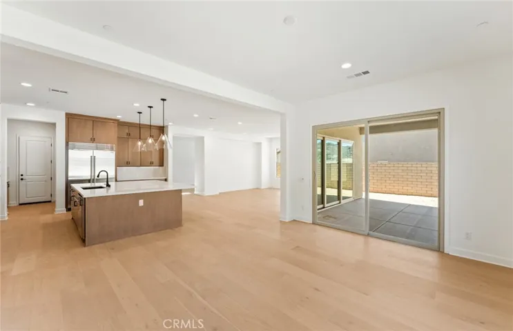 11838 Canoga Avenue, Chatsworth, California 91311
