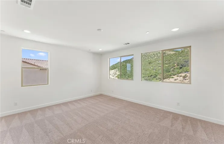 11838 Canoga Avenue, Chatsworth, California 91311