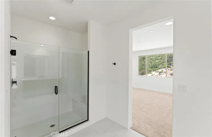 11838 Canoga Avenue, Chatsworth, California 91311