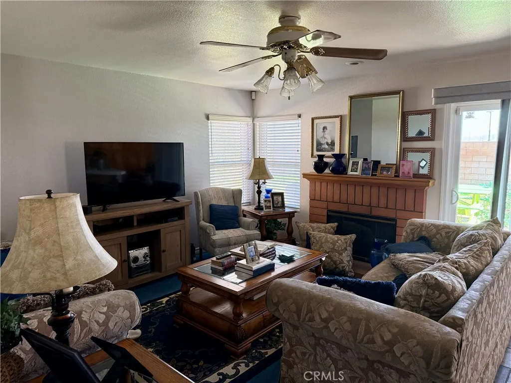 12225 San Dimas Street, Victorville, California 92392 home-pic-20