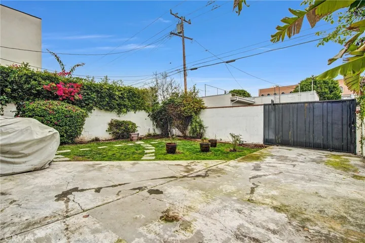 The gate to the back alley