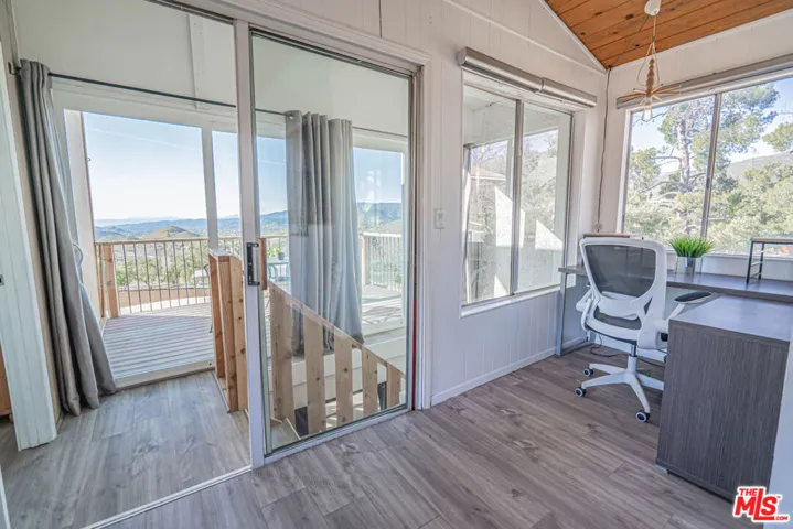 Primary Bedroom/Work Space