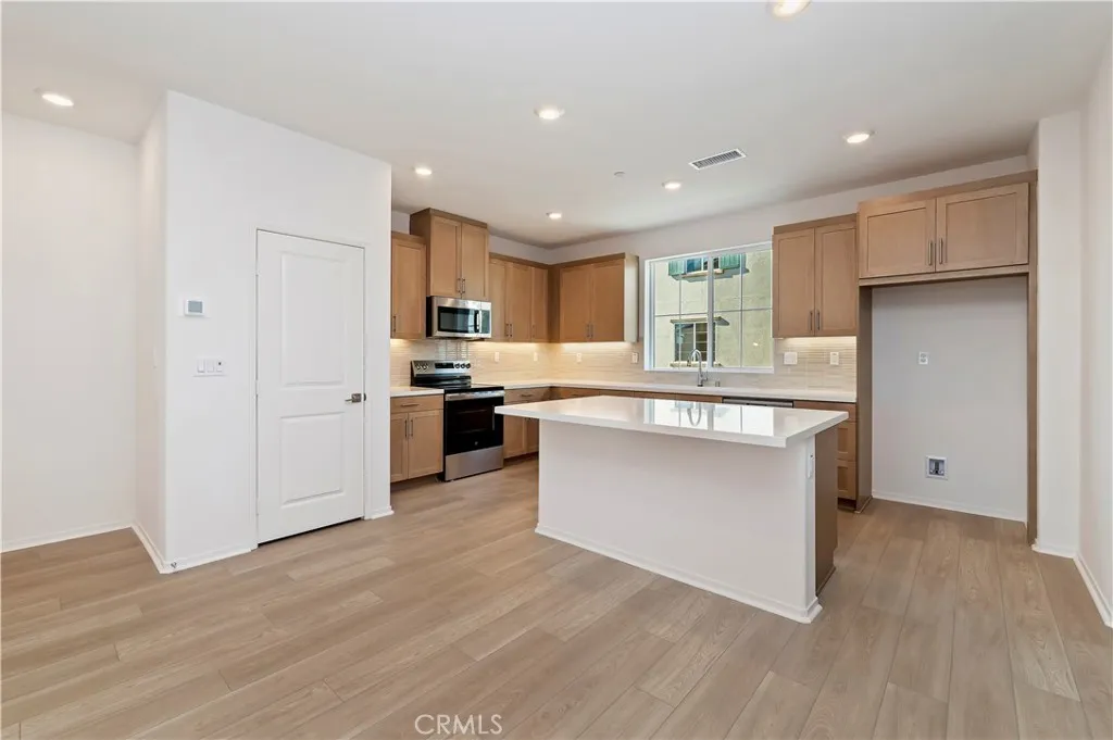 16207 Plumeria Lane, Chino, California 91708 home-pic-2