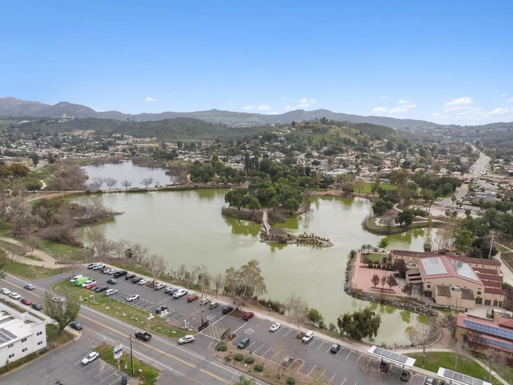 12616 Lakeshore Drive 3, Lakeside, California 92040 home-pic-27