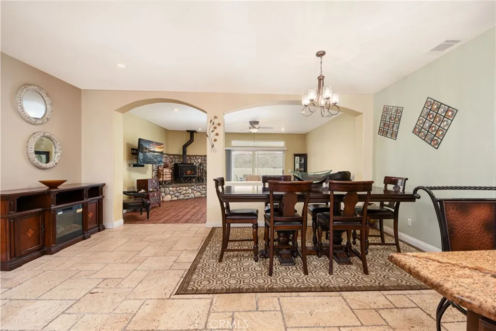 30938 Emperor, Canyon Lake, California 92587 home-pic-4