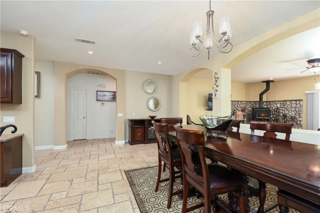 30938 Emperor, Canyon Lake, California 92587 home-pic-10