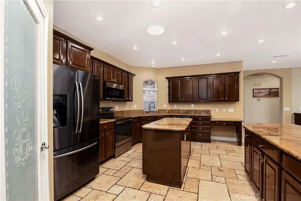 30938 Emperor, Canyon Lake, California 92587 home-pic-7