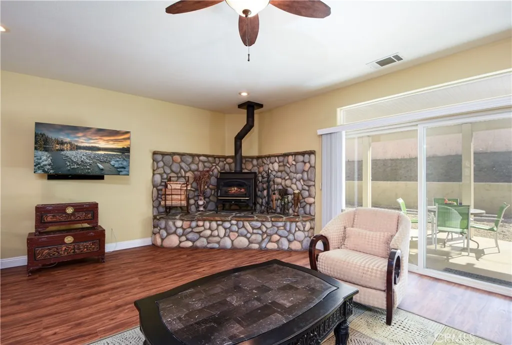 30938 Emperor, Canyon Lake, California 92587 home-pic-12