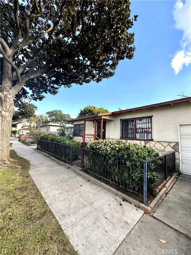 1410 W 20th, Long Beach, California 90810 home-pic-1