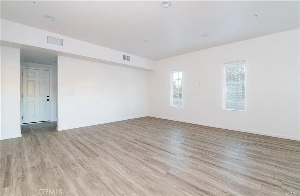 5502 E Los Angeles Avenue 4, Simi Valley, California 93063 home-pic-8