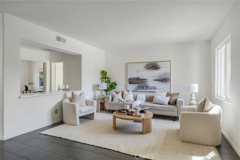 857 Via Barquero, San Marcos, California 92069 home-pic-8