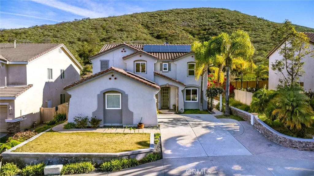 857 Via Barquero, San Marcos, California 92069 home-pic-1