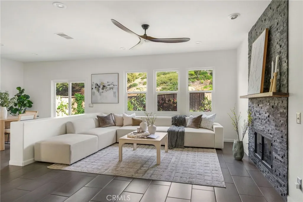 857 Via Barquero, San Marcos, California 92069 home-pic-11