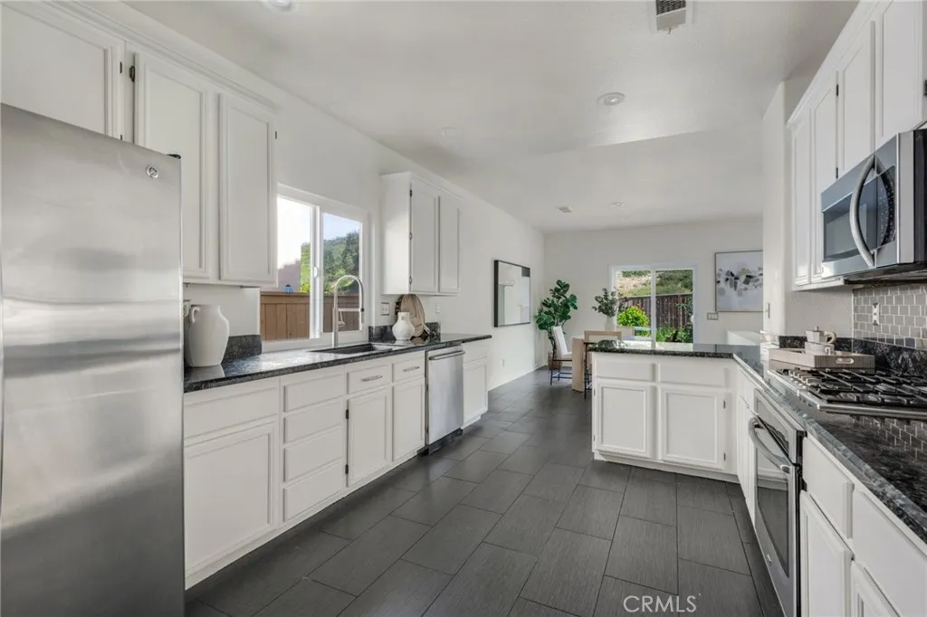 857 Via Barquero, San Marcos, California 92069 home-pic-28