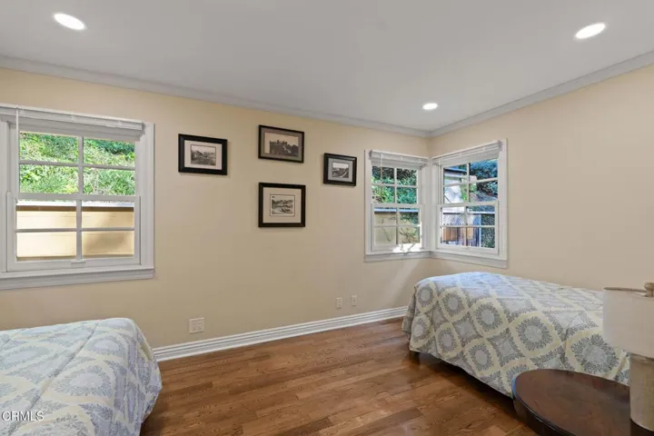 24-30-web-or-mls-1010-stoneridge-dr