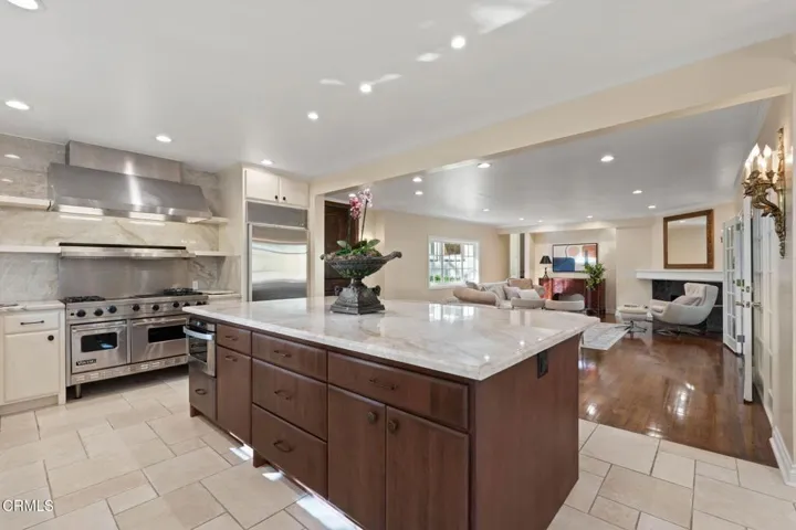 10-12-web-or-mls-1010-stoneridge-dr