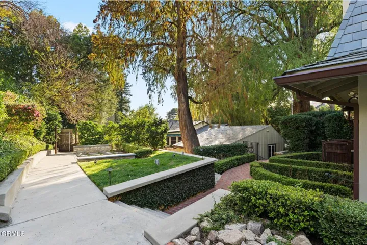 38-60-web-or-mls-1010-stoneridge-dr