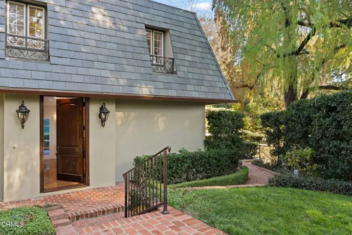 3-49-web-or-mls-1010-stoneridge-dr
