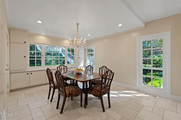 13-17-web-or-mls-1010-stoneridge-dr