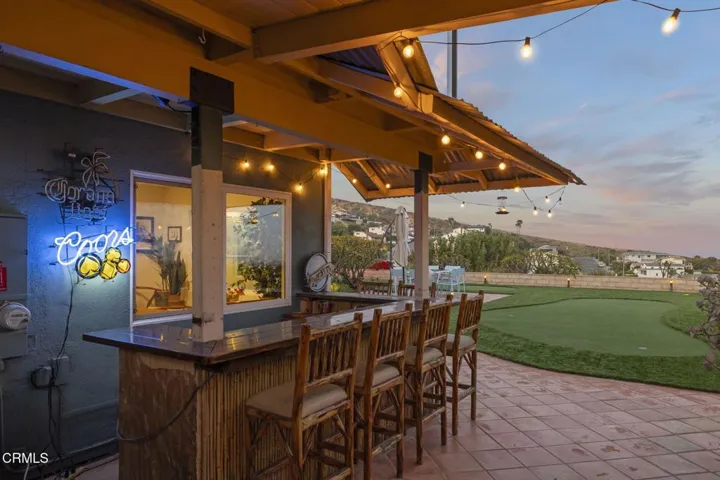 10-web-or-mls-UpmarketMedia-642Sky-twi-2