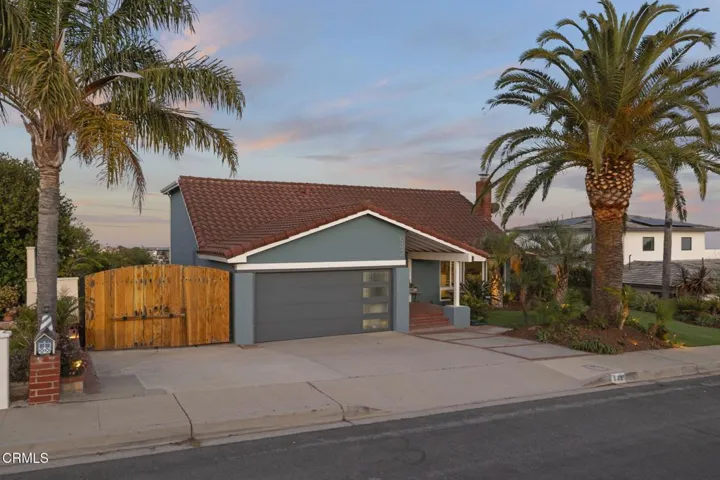 3-web-or-mls-UpmarketMedia-642Sky-twi-56