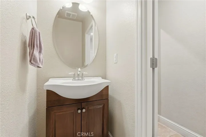 3725 W Clinton, Visalia, California 93291
