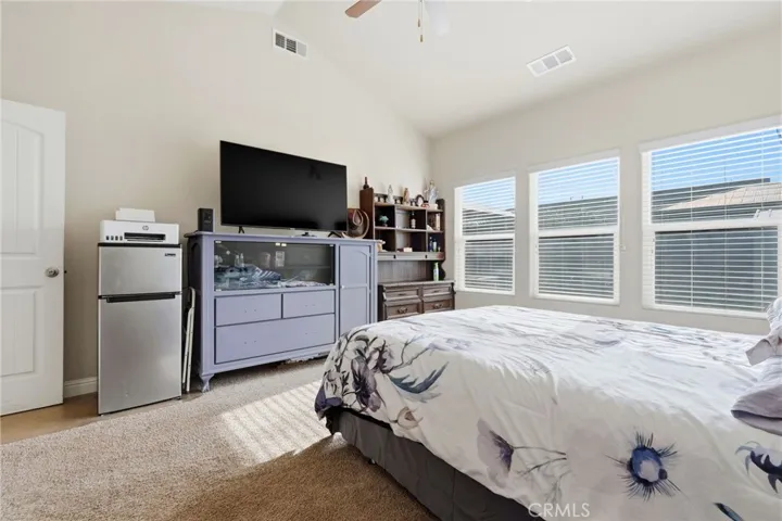 3725 W Clinton, Visalia, California 93291