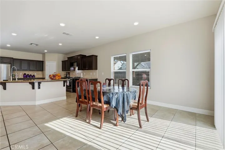 3725 W Clinton, Visalia, California 93291