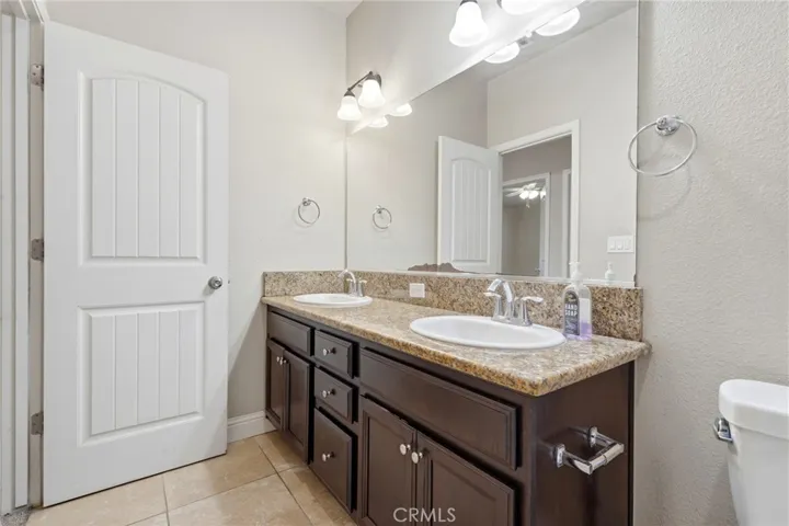 3725 W Clinton, Visalia, California 93291