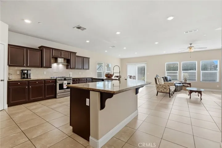 3725 W Clinton, Visalia, California 93291