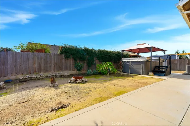 3725 W Clinton, Visalia, California 93291