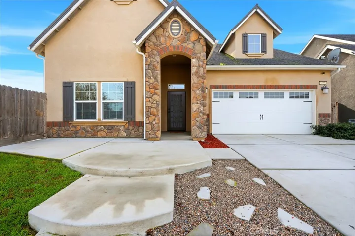 3725 W Clinton, Visalia, California 93291
