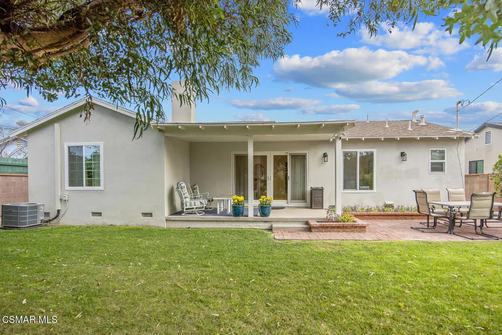 7055 Park Manor Avenue, North Hollywood, California 91605 home-pic-37