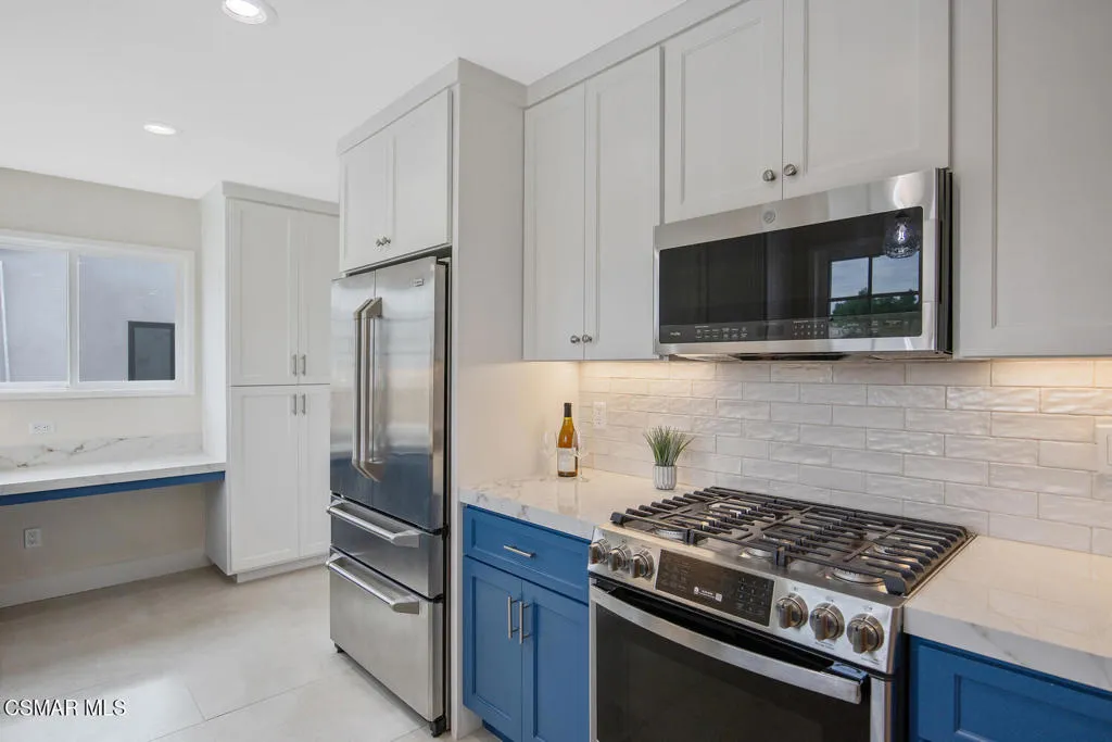 7055 Park Manor Avenue, North Hollywood, California 91605 home-pic-17