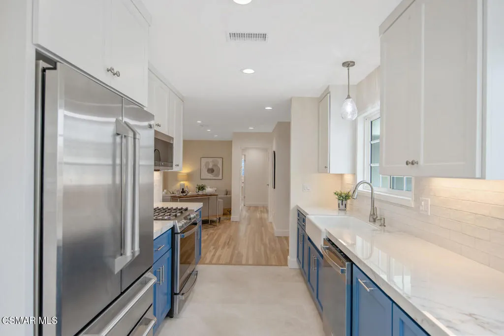 7055 Park Manor Avenue, North Hollywood, California 91605 home-pic-19