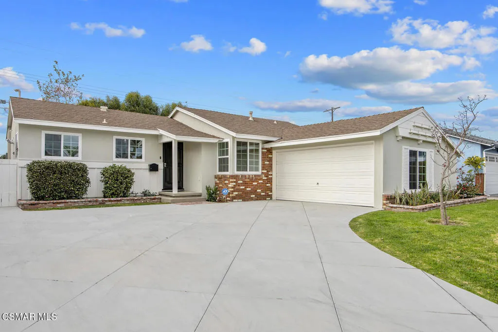 7055 Park Manor Avenue, North Hollywood, California 91605 home-pic-1
