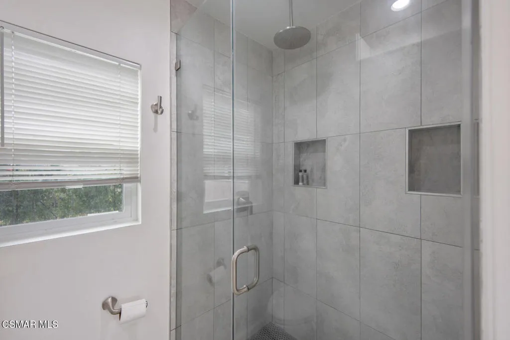 7055 Park Manor Avenue, North Hollywood, California 91605 home-pic-23